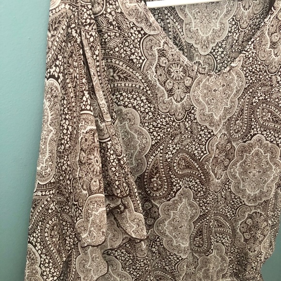 🔥3/15🔥 Sheer blouse. - Picture 3 of 6